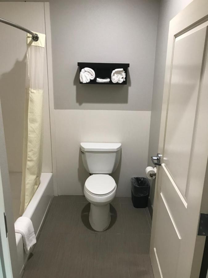 Grand Villa Inn & Suites Chinatown Хюстън Екстериор снимка
